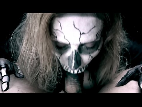 ❤️ Demon merch sugno ceiliog gyda'i geg du a llyncu cum. ❤❌ Pornor o safon ar cy.sexvideosex.top ❌️❤